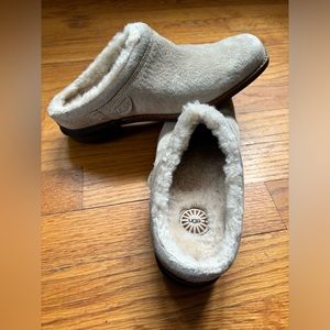 Tan Slip on Square Toe UGGS Women’s 7